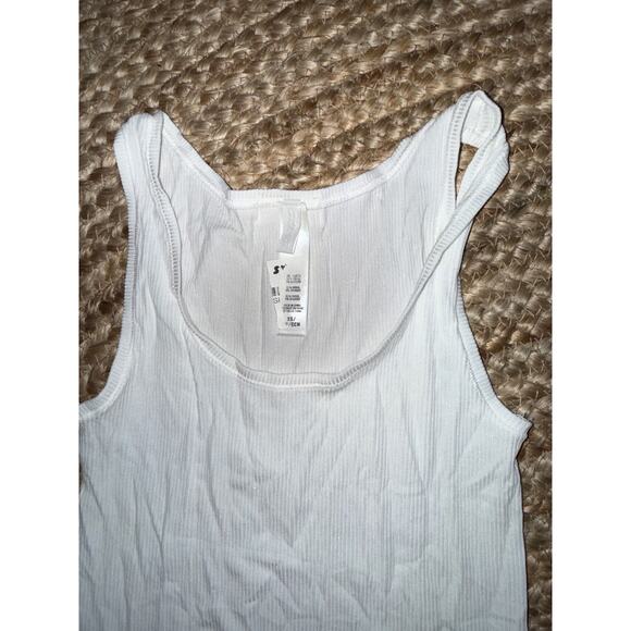 Skims ribbed tank top in marble size xs - Picture 3 of 3